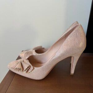Kate Spade Alessia Ruffle Heels - Rose Gold | Size 10